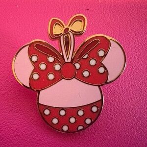 Mickey and Friends Ornaments Pin- Minnie Mouse